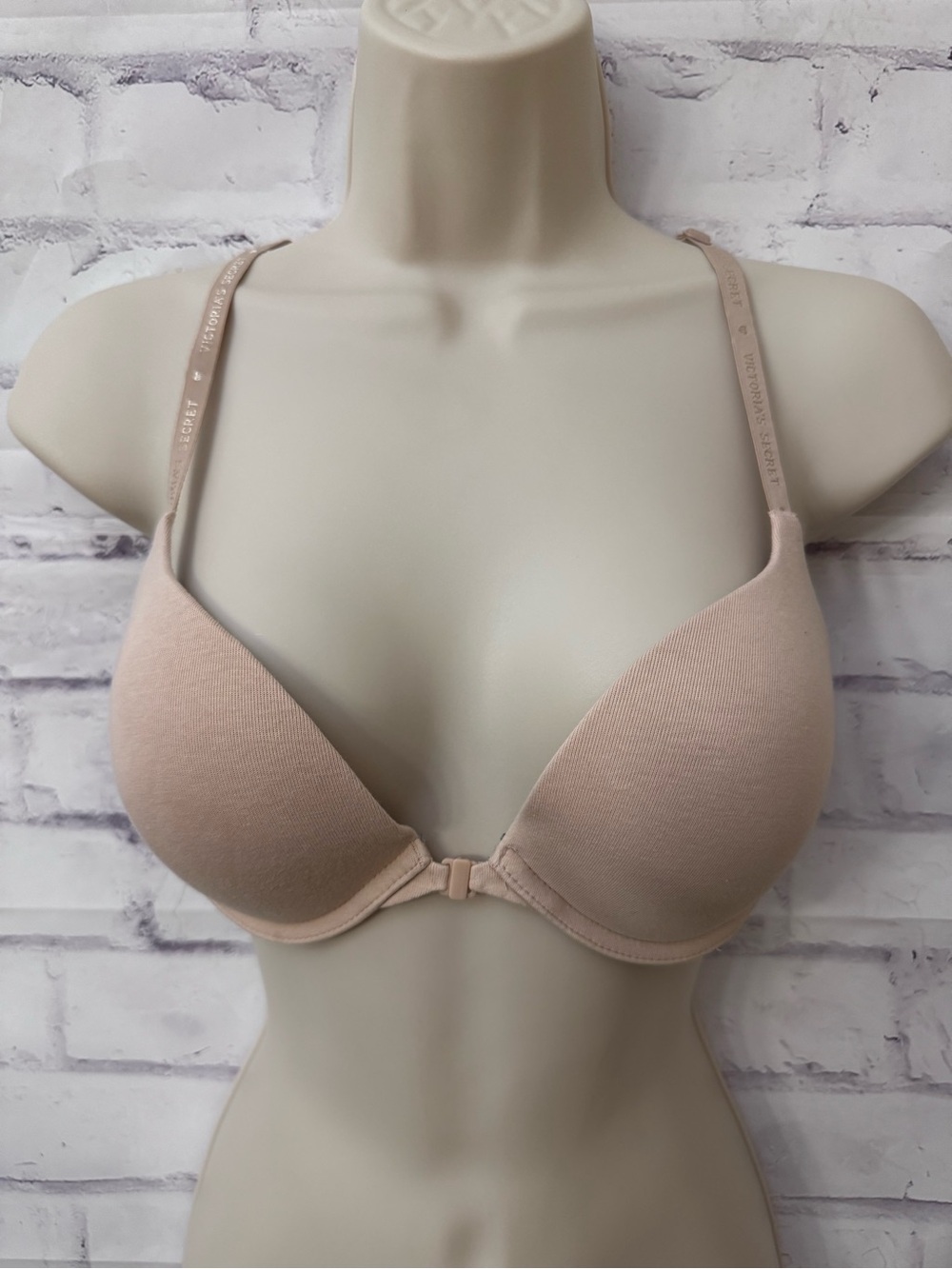 Victoria’s Secret Underwire Push Up Bra 34C Beige Lace Front Close Racerback
